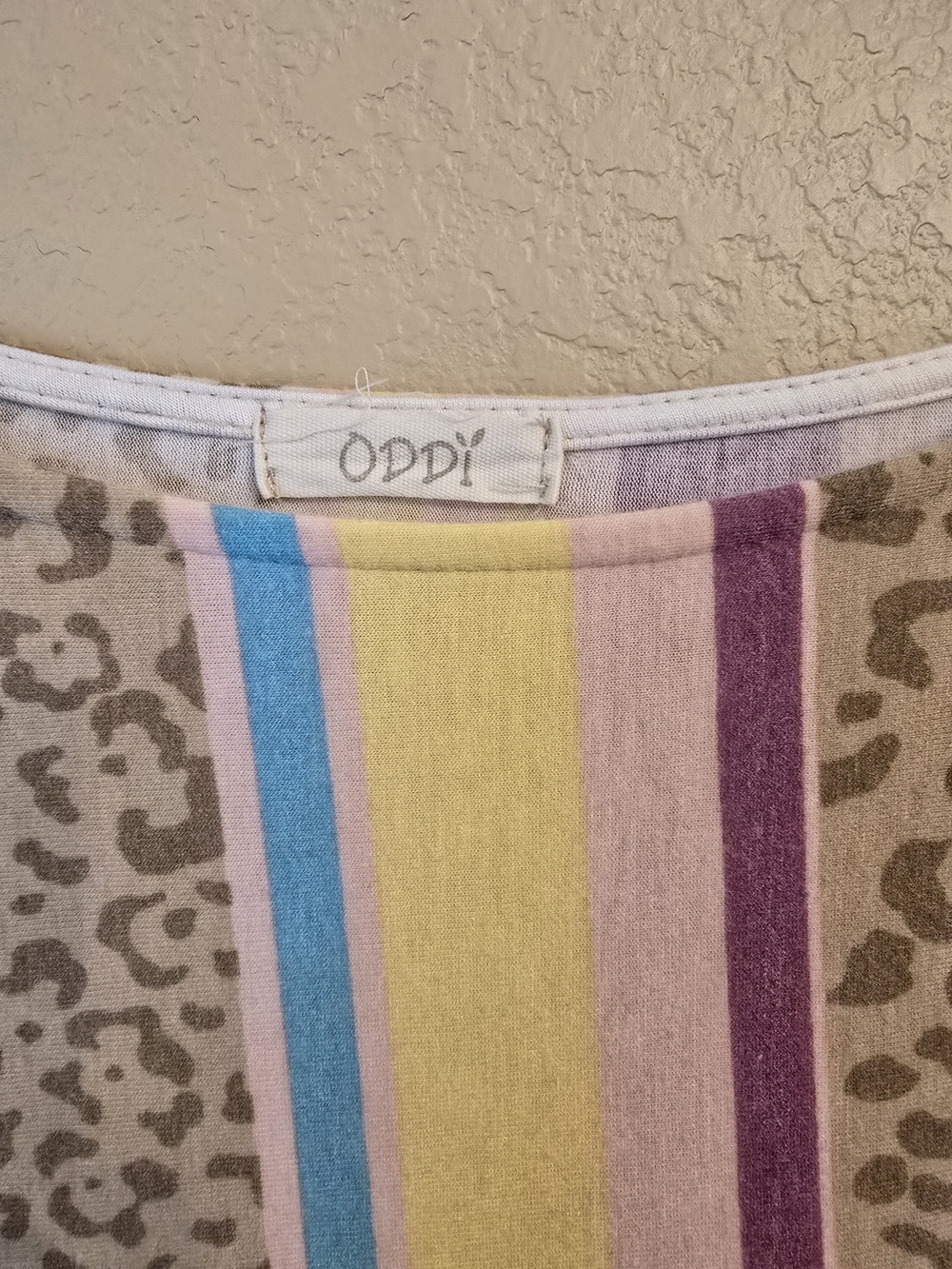 ODDY Pastel Striped Oversized Tunic with Leopard Accent Plus Size 2x/3x - Picture 2 of 5